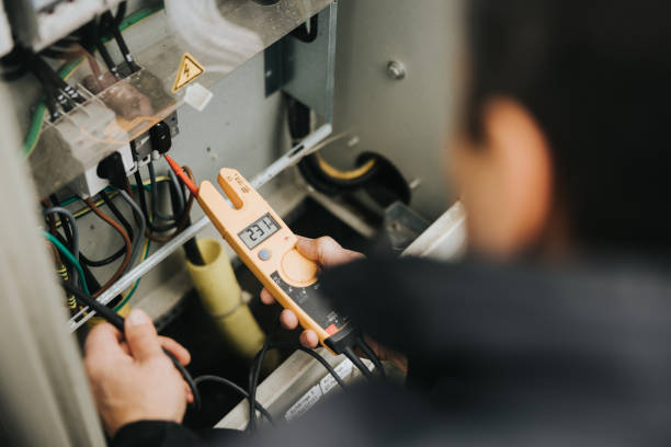 Electrical Outlet Repair in IL